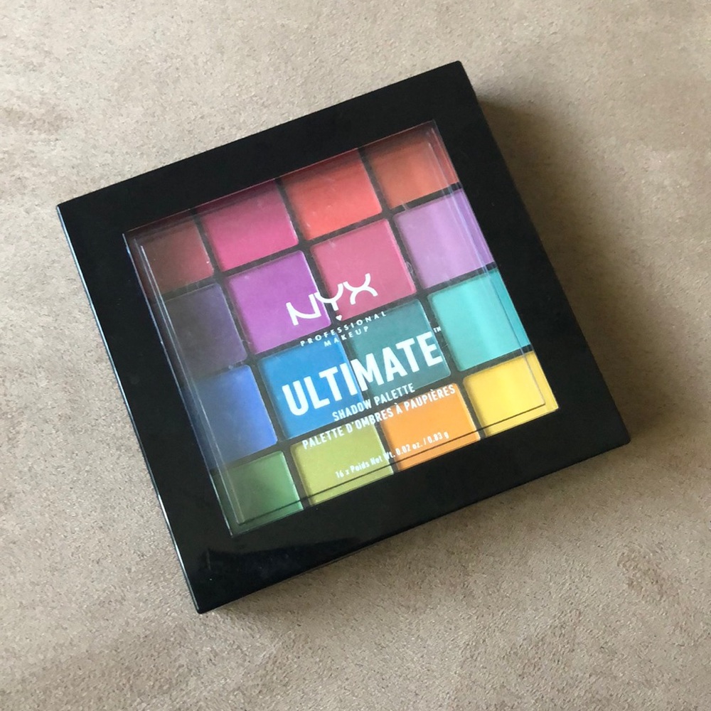 NYX brand super 16 colorful eyeshadow